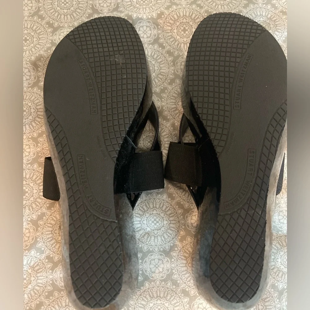 Stuart Weitzman~Black Patent Leather Thong Wedge Sandal~Matte Over Strap~Size 9 - Picture 16 of 16
